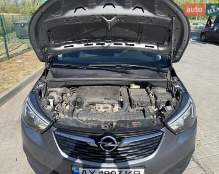 Сірий Опель Crossland X, об'ємом двигуна 1.2 л та пробігом 60 тис. км за 14200 $, фото 17 на Automoto.ua