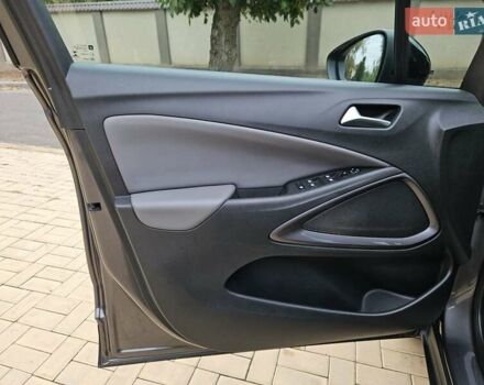 Серый Опель Crossland X, объемом двигателя 1.2 л и пробегом 60 тыс. км за 13999 $, фото 45 на Automoto.ua