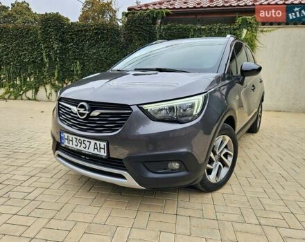 Серый Опель Crossland X, объемом двигателя 1.2 л и пробегом 60 тыс. км за 13999 $, фото 1 на Automoto.ua