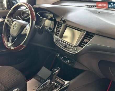 Сірий Опель Crossland X, об'ємом двигуна 1.2 л та пробігом 100 тис. км за 14590 $, фото 31 на Automoto.ua