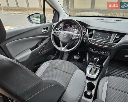 Серый Опель Crossland X, объемом двигателя 1.2 л и пробегом 60 тыс. км за 13999 $, фото 24 на Automoto.ua
