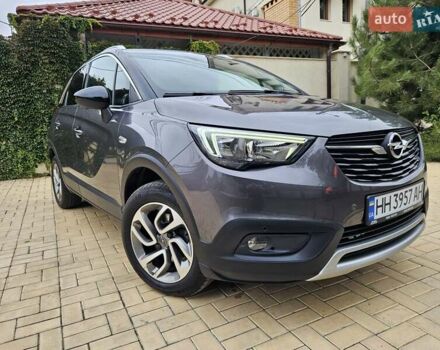 Серый Опель Crossland X, объемом двигателя 1.2 л и пробегом 60 тыс. км за 13999 $, фото 4 на Automoto.ua