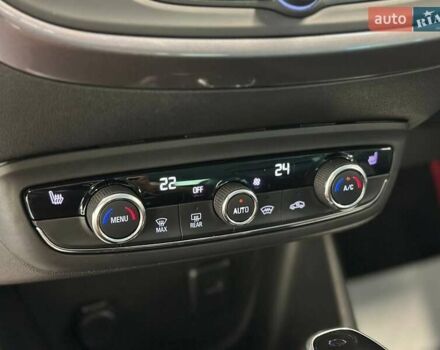 Сірий Опель Crossland X, об'ємом двигуна 1.2 л та пробігом 100 тис. км за 14590 $, фото 39 на Automoto.ua