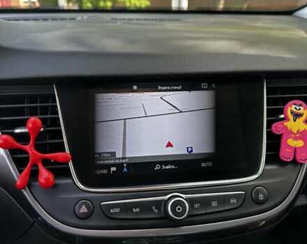 Серый Опель Crossland X, объемом двигателя 1.5 л и пробегом 61 тыс. км за 16500 $, фото 3 на Automoto.ua