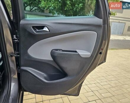 Серый Опель Crossland X, объемом двигателя 1.2 л и пробегом 60 тыс. км за 13999 $, фото 48 на Automoto.ua