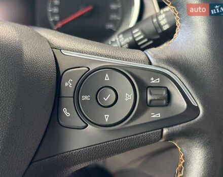 Сірий Опель Crossland X, об'ємом двигуна 1.2 л та пробігом 100 тис. км за 14590 $, фото 37 на Automoto.ua