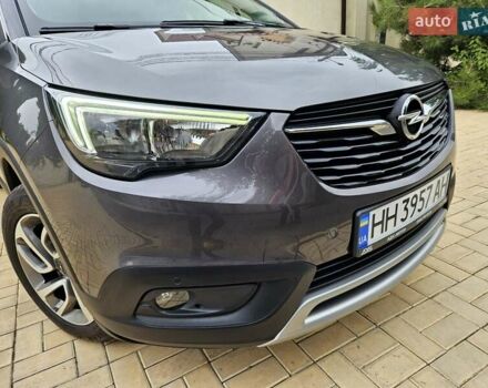 Серый Опель Crossland X, объемом двигателя 1.2 л и пробегом 60 тыс. км за 13999 $, фото 3 на Automoto.ua