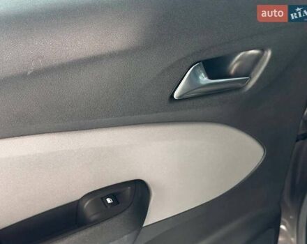 Опель Crossland X 2019 в Львове на Automoto.ua Серый Опель Crossland X, объемом двигателя 1.2 л и пробегом 100 тыс. км за 13590 $, фото 24 на Automoto.ua