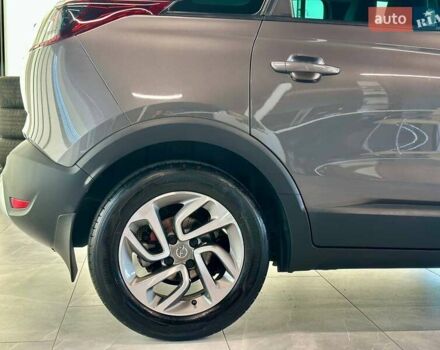 Сірий Опель Crossland X, об'ємом двигуна 1.2 л та пробігом 100 тис. км за 14590 $, фото 7 на Automoto.ua