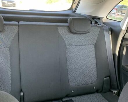 Сірий Опель Crossland X, об'ємом двигуна 1.2 л та пробігом 60 тис. км за 14200 $, фото 11 на Automoto.ua