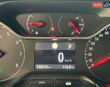 Сірий Опель Crossland X, об'ємом двигуна 1.2 л та пробігом 100 тис. км за 14590 $, фото 40 на Automoto.ua