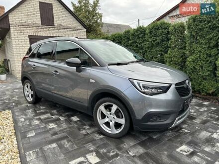 Серый Опель Crossland X, объемом двигателя 1.2 л и пробегом 150 тыс. км за 11503 $, фото 1 на Automoto.ua