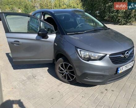 Серый Опель Crossland X, объемом двигателя 1.2 л и пробегом 60 тыс. км за 14200 $, фото 1 на Automoto.ua