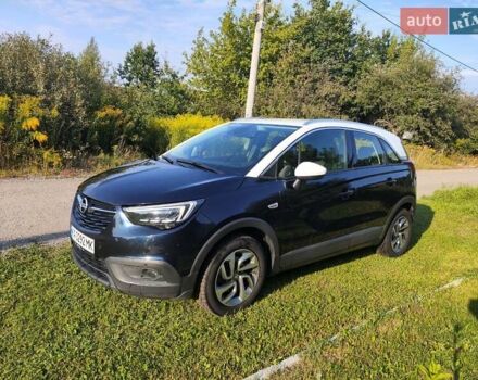 Синий Опель Crossland X, объемом двигателя 1.2 л и пробегом 159 тыс. км за 9900 $, фото 1 на Automoto.ua