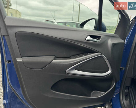Синій Опель Crossland X, об'ємом двигуна 1.2 л та пробігом 140 тис. км за 13500 $, фото 57 на Automoto.ua