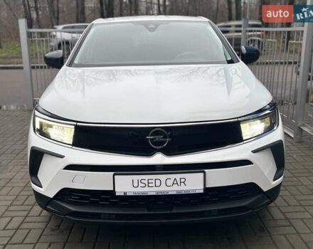 Белый Опель Grandland, объемом двигателя 1.5 л и пробегом 65 тыс. км за 22800 $, фото 1 на Automoto.ua