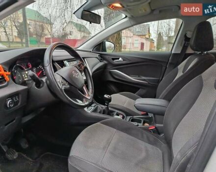 Белый Опель Grandland X, объемом двигателя 2 л и пробегом 128 тыс. км за 18000 $, фото 6 на Automoto.ua