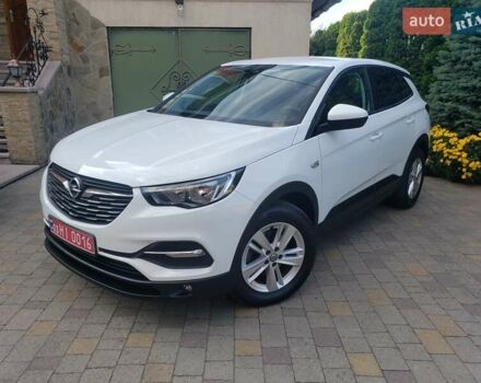Білий Опель Grandland X, об'ємом двигуна 1.5 л та пробігом 206 тис. км за 15650 $, фото 1 на Automoto.ua