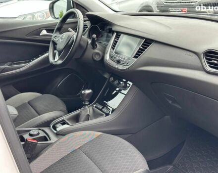 Білий Опель Grandland X, об'ємом двигуна 1.5 л та пробігом 163 тис. км за 15990 $, фото 33 на Automoto.ua