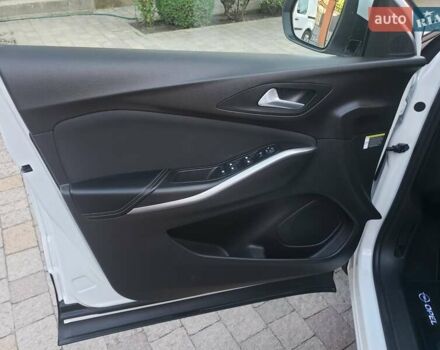 Білий Опель Grandland X, об'ємом двигуна 1.5 л та пробігом 206 тис. км за 15650 $, фото 49 на Automoto.ua