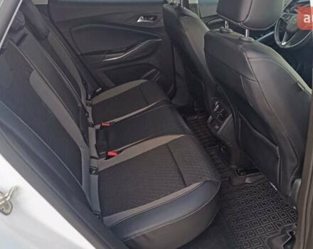 Білий Опель Grandland X, об'ємом двигуна 1.5 л та пробігом 80 тис. км за 20848 $, фото 10 на Automoto.ua