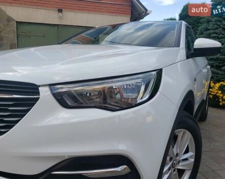 Білий Опель Grandland X, об'ємом двигуна 1.5 л та пробігом 206 тис. км за 15650 $, фото 3 на Automoto.ua
