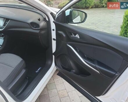Білий Опель Grandland X, об'ємом двигуна 1.5 л та пробігом 206 тис. км за 15650 $, фото 52 на Automoto.ua