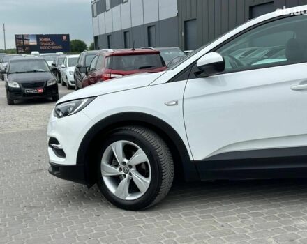 Білий Опель Grandland X, об'ємом двигуна 1.5 л та пробігом 163 тис. км за 15990 $, фото 3 на Automoto.ua