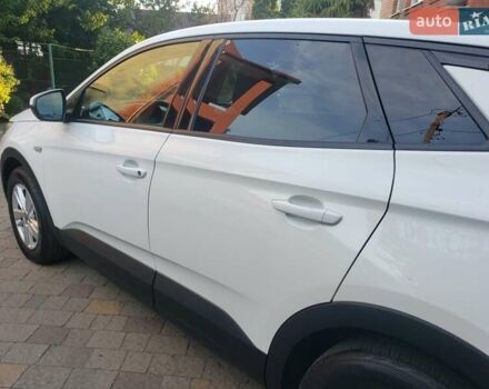 Білий Опель Grandland X, об'ємом двигуна 1.5 л та пробігом 206 тис. км за 15650 $, фото 10 на Automoto.ua