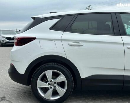 Білий Опель Grandland X, об'ємом двигуна 1.5 л та пробігом 163 тис. км за 15990 $, фото 9 на Automoto.ua
