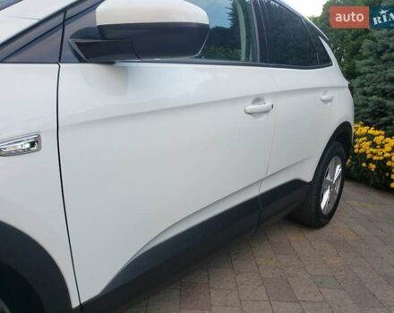 Білий Опель Grandland X, об'ємом двигуна 1.5 л та пробігом 206 тис. км за 15650 $, фото 6 на Automoto.ua