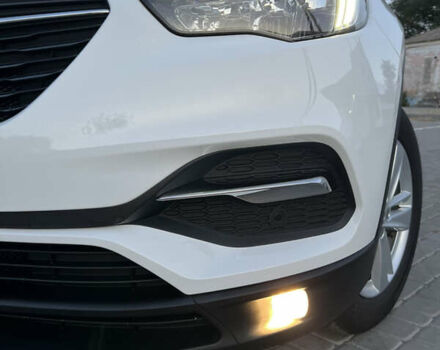 Белый Опель Grandland X, объемом двигателя 1.5 л и пробегом 47 тыс. км за 18750 $, фото 60 на Automoto.ua