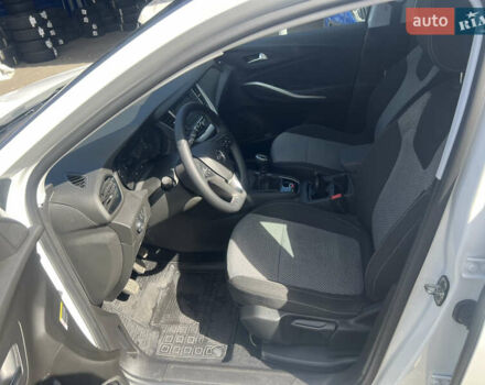 Белый Опель Grandland X, объемом двигателя 1.5 л и пробегом 46 тыс. км за 21924 $, фото 11 на Automoto.ua