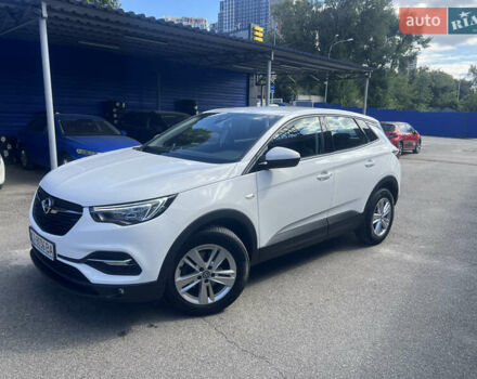 Белый Опель Grandland X, объемом двигателя 1.5 л и пробегом 46 тыс. км за 21924 $, фото 1 на Automoto.ua