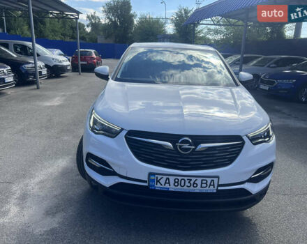 Белый Опель Grandland X, объемом двигателя 1.5 л и пробегом 46 тыс. км за 21924 $, фото 2 на Automoto.ua