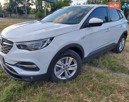 Белый Опель Grandland X, объемом двигателя 1.5 л и пробегом 155 тыс. км за 19500 $, фото 2 на Automoto.ua