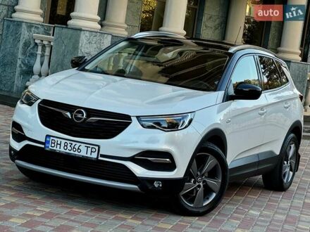 Белый Опель Grandland X, объемом двигателя 1.5 л и пробегом 71 тыс. км за 21800 $, фото 1 на Automoto.ua