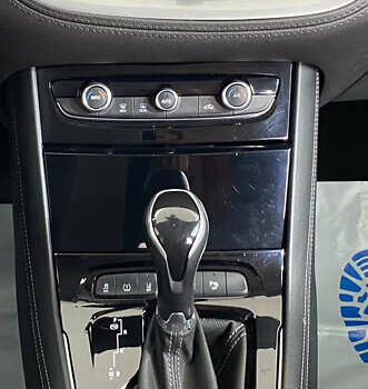 Черный Опель Grandland X, объемом двигателя 1.5 л и пробегом 197 тыс. км за 17750 $, фото 19 на Automoto.ua