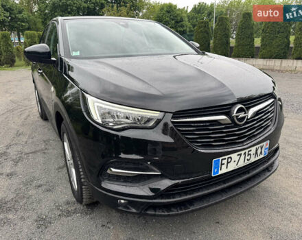 Черный Опель Grandland X, объемом двигателя 1.5 л и пробегом 220 тыс. км за 15800 $, фото 7 на Automoto.ua