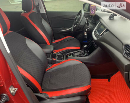 Красный Опель Grandland X, объемом двигателя 1.5 л и пробегом 103 тыс. км за 18500 $, фото 7 на Automoto.ua