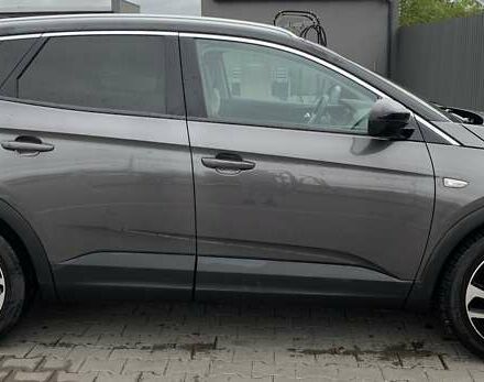 Серый Опель Grandland X, объемом двигателя 2 л и пробегом 235 тыс. км за 18200 $, фото 6 на Automoto.ua
