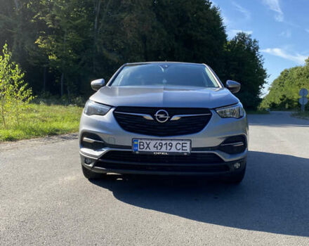 Серый Опель Grandland X, объемом двигателя 1.5 л и пробегом 173 тыс. км за 17500 $, фото 2 на Automoto.ua