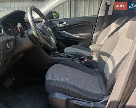 Серый Опель Grandland X, объемом двигателя 1.5 л и пробегом 93 тыс. км за 18990 $, фото 10 на Automoto.ua