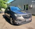 Серый Опель Grandland X, объемом двигателя 1.5 л и пробегом 93 тыс. км за 20390 $, фото 2 на Automoto.ua