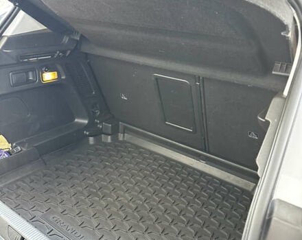 Серый Опель Grandland X, объемом двигателя 1.5 л и пробегом 74 тыс. км за 25000 $, фото 3 на Automoto.ua