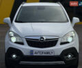 Белый Опель Mokka, объемом двигателя 1.69 л и пробегом 217 тыс. км за 9999 $, фото 1 на Automoto.ua