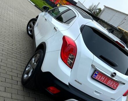 Белый Опель Mokka, объемом двигателя 1.4 л и пробегом 140 тыс. км за 11000 $, фото 4 на Automoto.ua