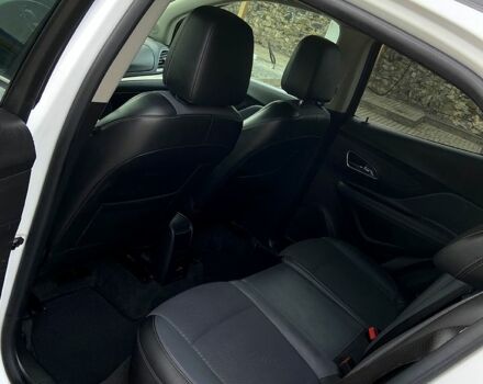 Белый Опель Mokka, объемом двигателя 1.4 л и пробегом 140 тыс. км за 11000 $, фото 9 на Automoto.ua