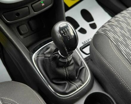 Білий Опель Mokka, об'ємом двигуна 1.6 л та пробігом 204 тис. км за 299 $, фото 16 на Automoto.ua