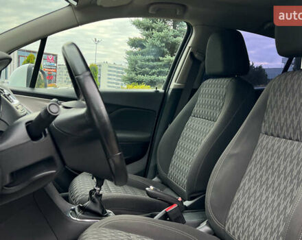 Опель Mokka 2016 у Львові на Automoto.ua Білий Опель Mokka, об'ємом двигуна 1.6 л та пробігом 204 тис. км за 12500 $, фото 8 на Automoto.ua